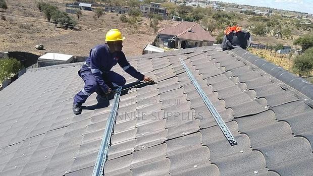 Metallic 2 Set Solar Mounting Rails Complete - main view