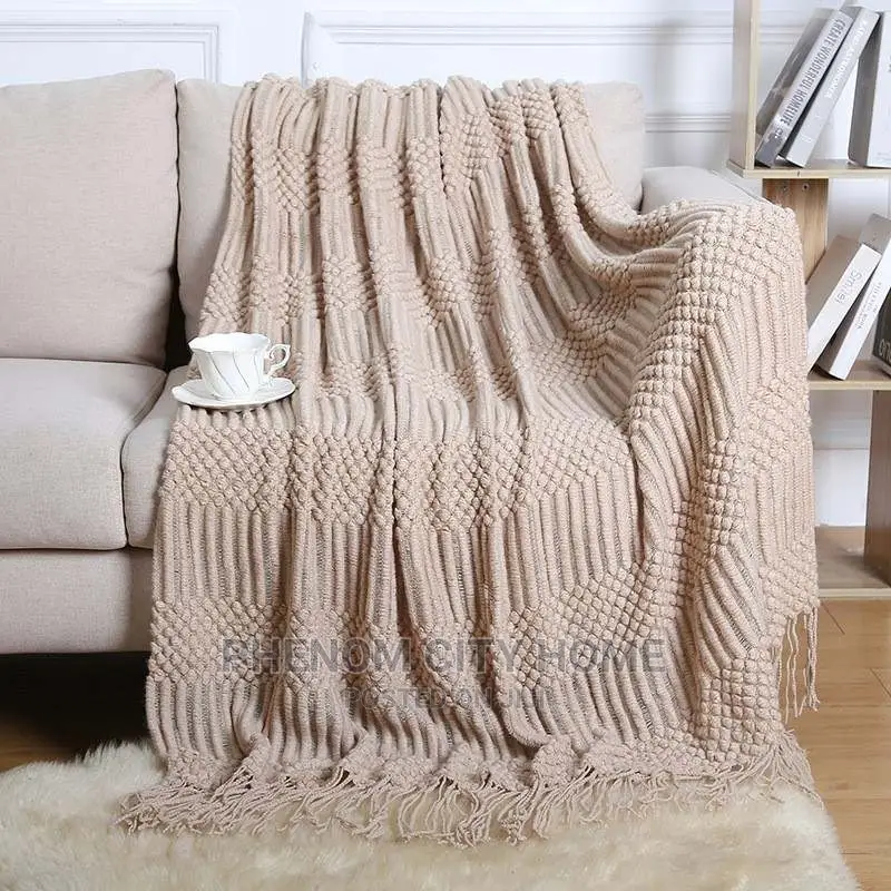 High Quality Knitted Throw Blanket