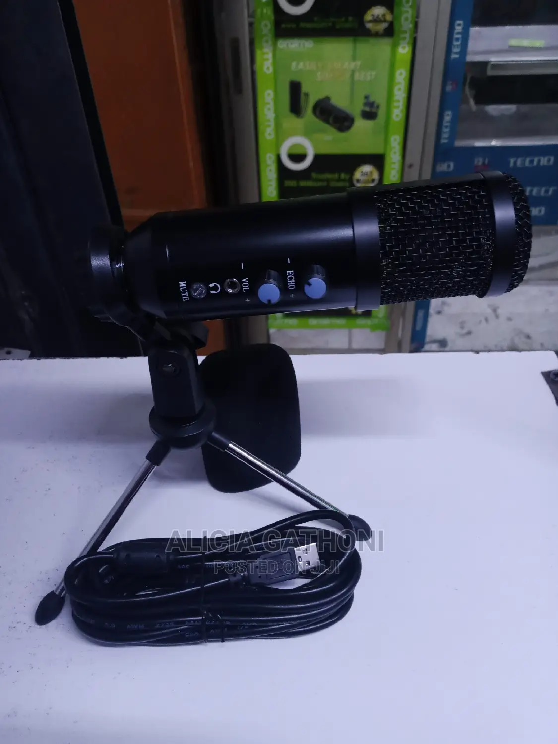 New Condenser Microphone With Echo and Mute Button