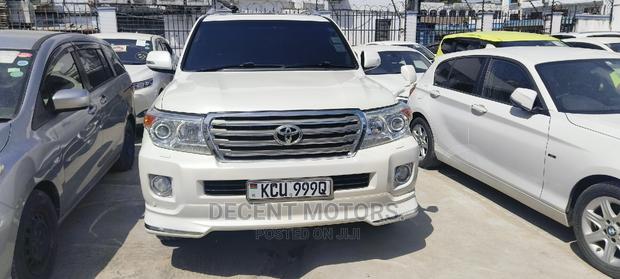 Toyota Land Cruiser 4.6 V8 ZX 2013 White