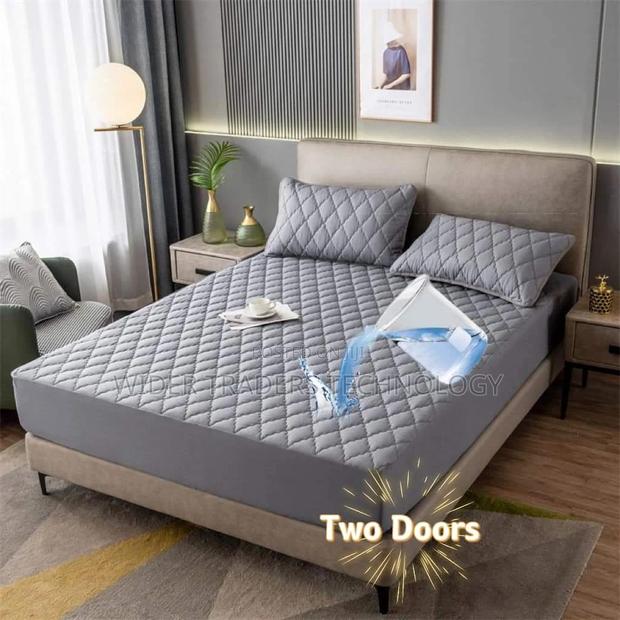Waterproof Matress Protector
6/6