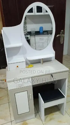 Fixed Mirror Dressing Table