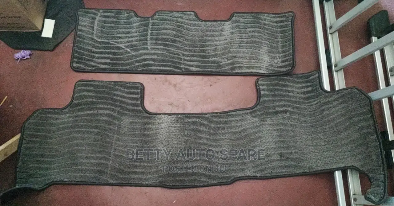 V8 Ex Japan/Original Floor Mats