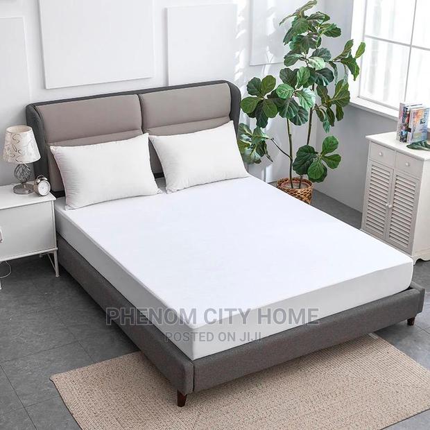 3pc Waterproof Fitted Sheet Set - thumbnail 2