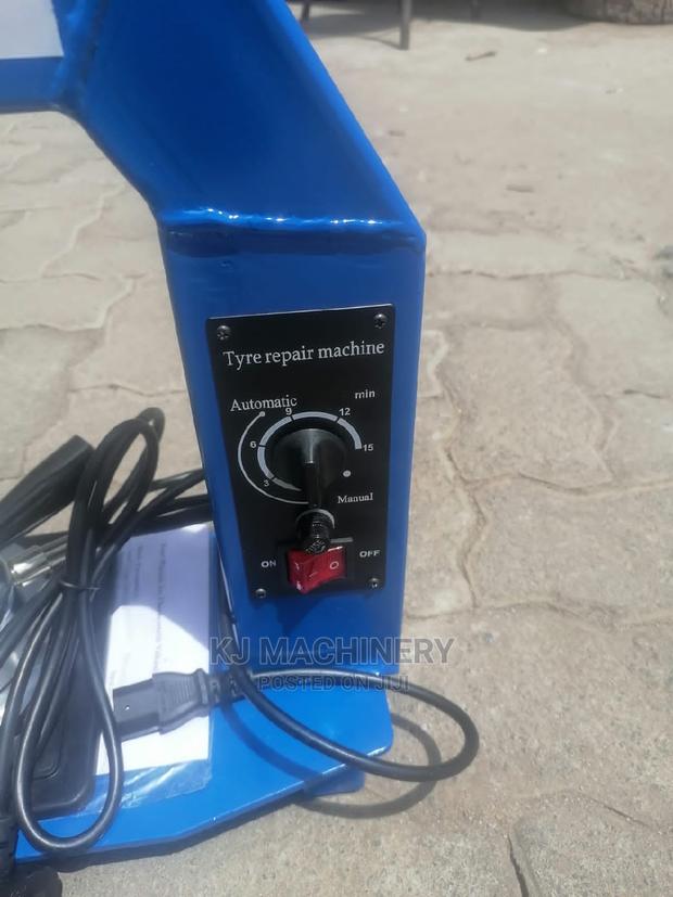 Garage Tools-Tyre Repair Machine. - thumbnail 3