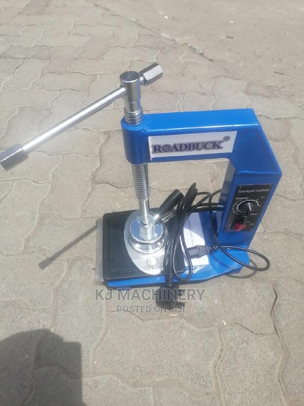 Garage Tools-Tyre Repair Machine. - thumbnail 4