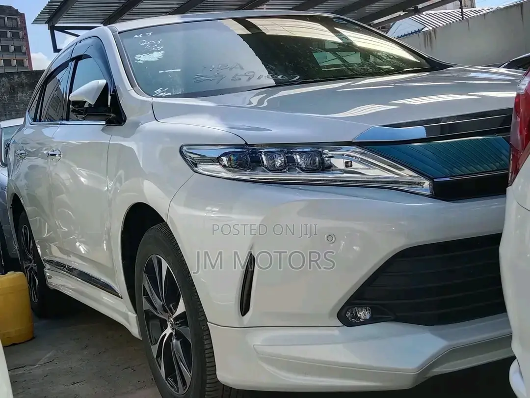 Toyota Harrier 2018 White