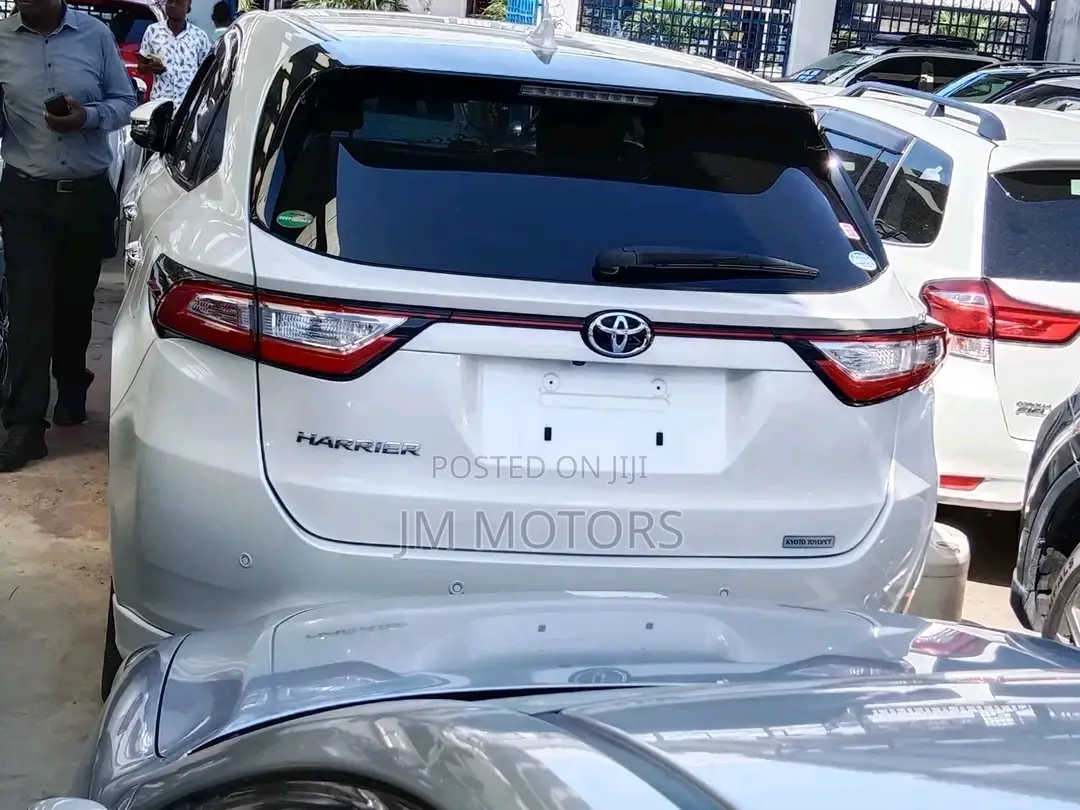 Toyota Harrier 2018 White