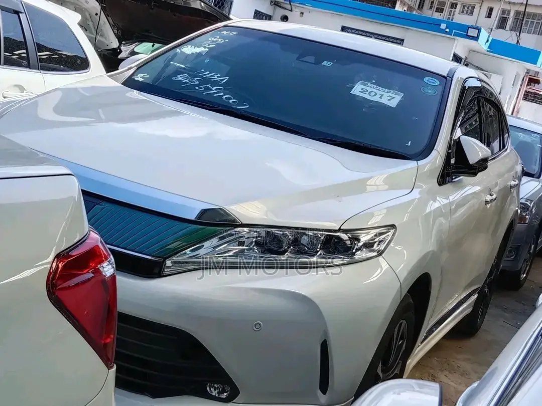 Toyota Harrier 2018 White