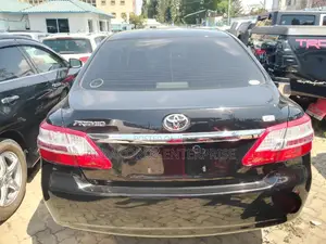 Toyota Premio 2016 Black