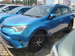 Toyota RAV4 2016 Blue