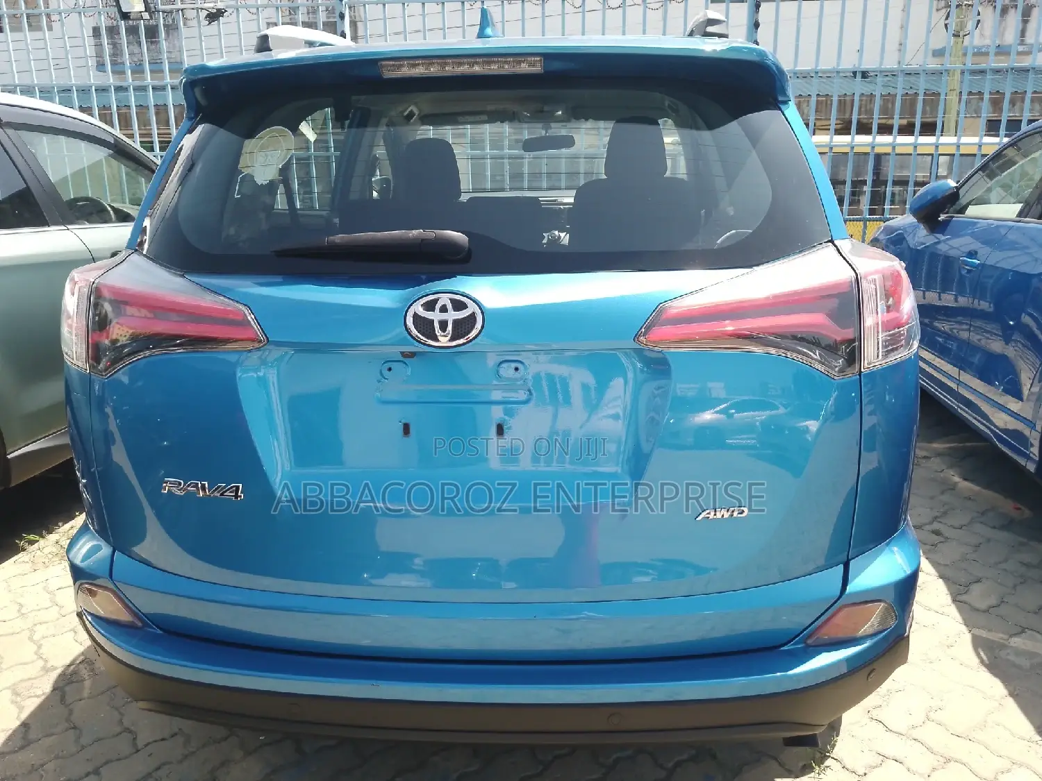 Toyota RAV4 2016 Blue