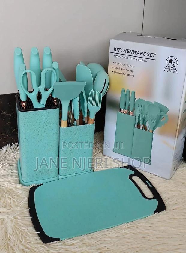 Spoons With Chopping Board - main view