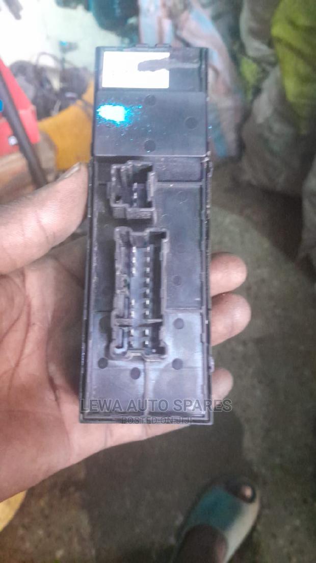 Power Window Switch Subaru BR9 - thumbnail 2