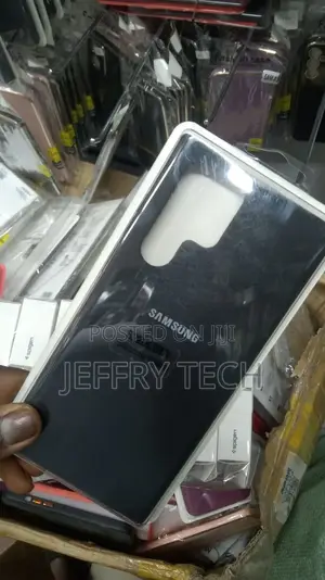 Soft Silicone Black Case - For Samsung Galaxy S22 Ultra