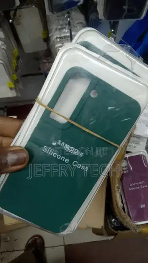 Liquid Silicone Samsung S22 Case Green