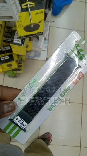 Metal Mesh Magnetic Apple Watch Band 45/44/42mm and 41/40/38