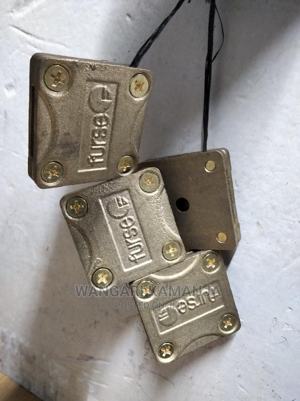 Square Clamps - main view