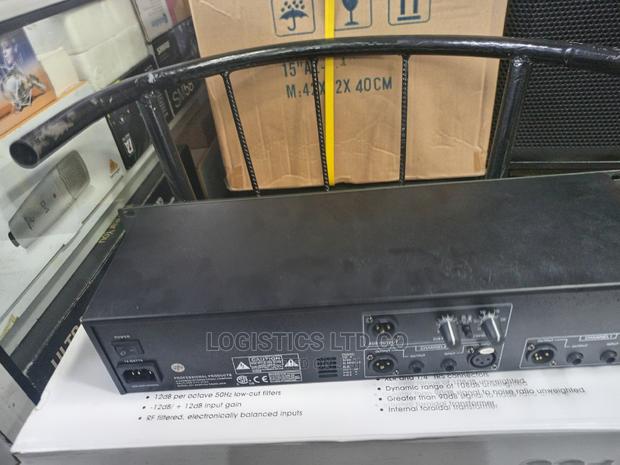DBX 231 Graphic Equalizer
With Subwoofer Output - thumbnail 3