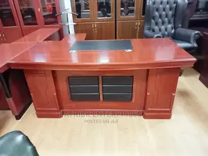 Executive Imported Office Desk 1.6 MTRS