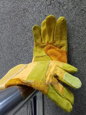 Tuff Rigger Thorn Proof Gloves