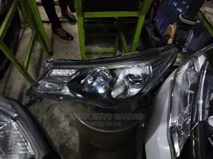 RAV 4 2015/2016/2020/ New Model Headlights Xenon