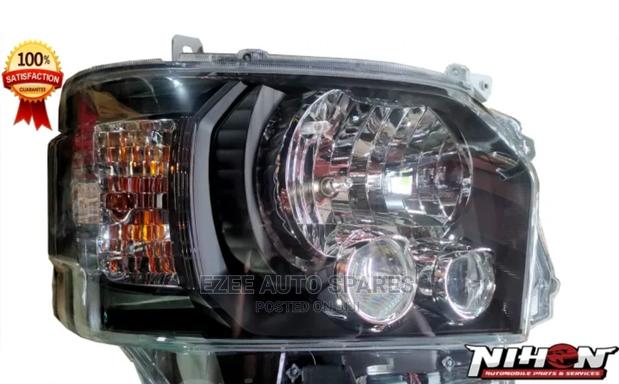 Head Lights/ Head Lamp Toyota Hiace 7L
