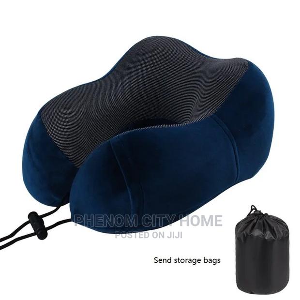 Neck Travelling Pillow - thumbnail 2