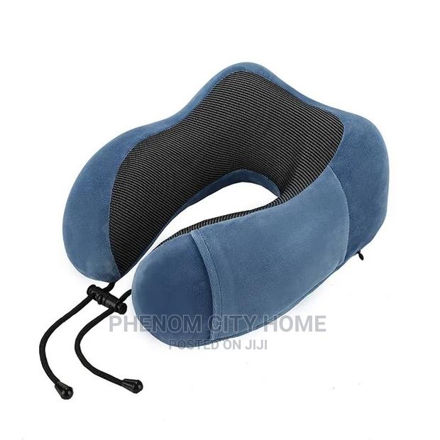 Microfibre Travelling Neck Pillows - thumbnail 2