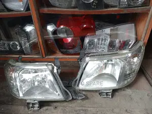 Hilux Vigo 2012 Model (BLACK Reflector)