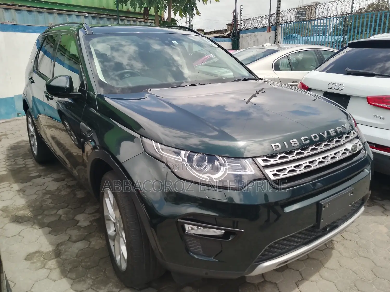 Land Rover Discovery 2015 Green