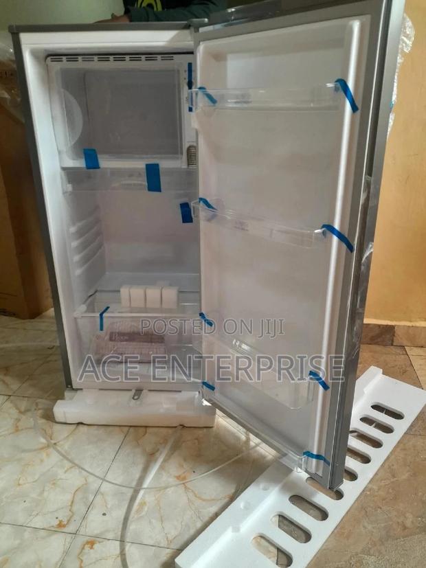 Roch RFR-190S-I Single Door Refrigerator, 150L - Silver - thumbnail 2