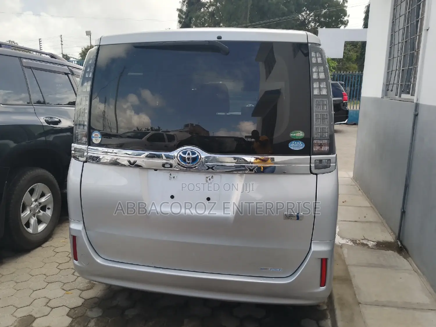 Toyota Voxy 2016 Silver
