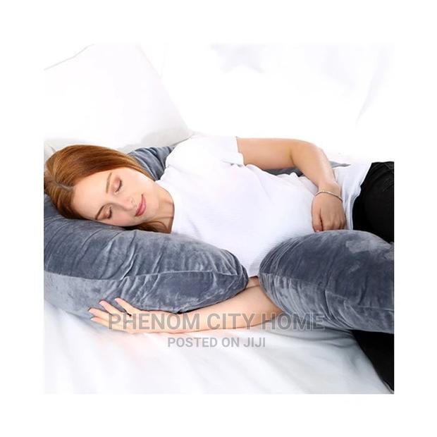 C- Shaped Pregnancy Pillow - thumbnail 2