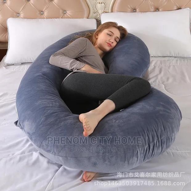C Shaped Woman Pregnant Pillow - thumbnail 2