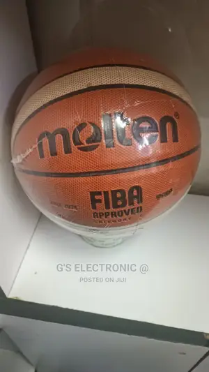 Molten Basketball 2023 (Size 6,7) 
