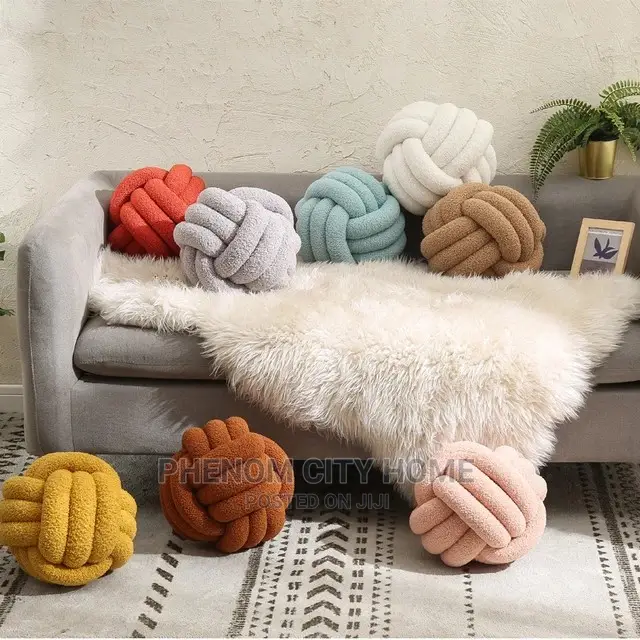 Decor Knot Pillow