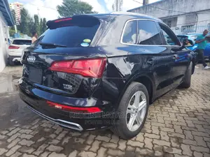 Audi Q5 2018 Black