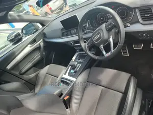 Audi Q5 2018 Black