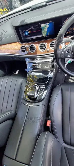Mercedes-Benz E400 2017 Silver