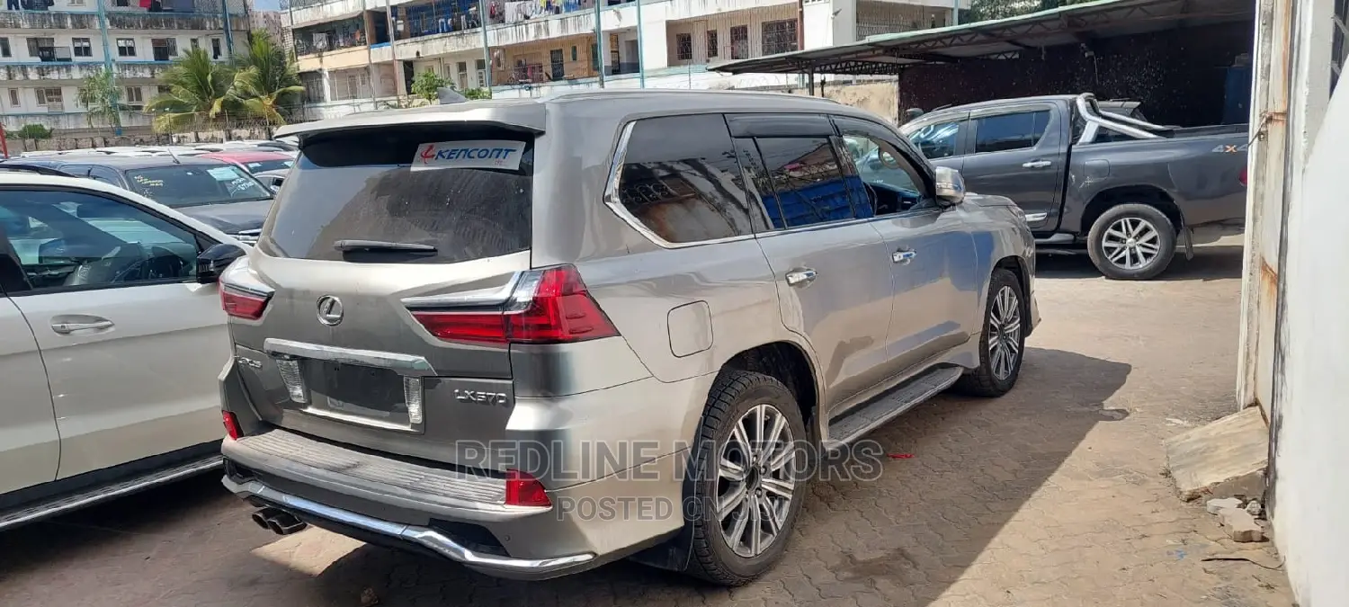 Lexus LX 570 (5 seats) AWD 2016 Silver
