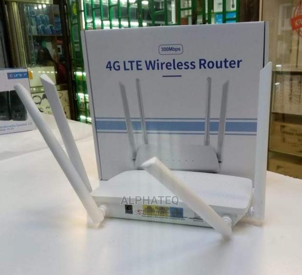 Striking 4G Sim Card Home 300mbps 4G LTE Wifi Router