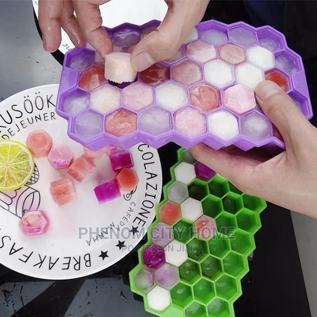 Reusable Honeycomb Honey Mould - thumbnail 4
