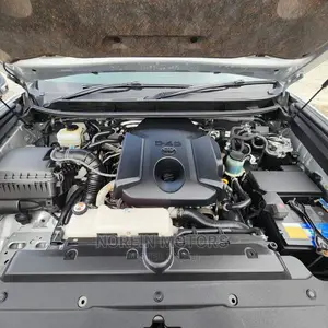 Toyota Land Cruiser Prado 2017 Silver