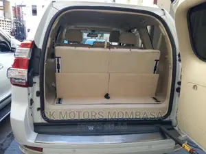 Toyota Land Cruiser Prado 2016 White