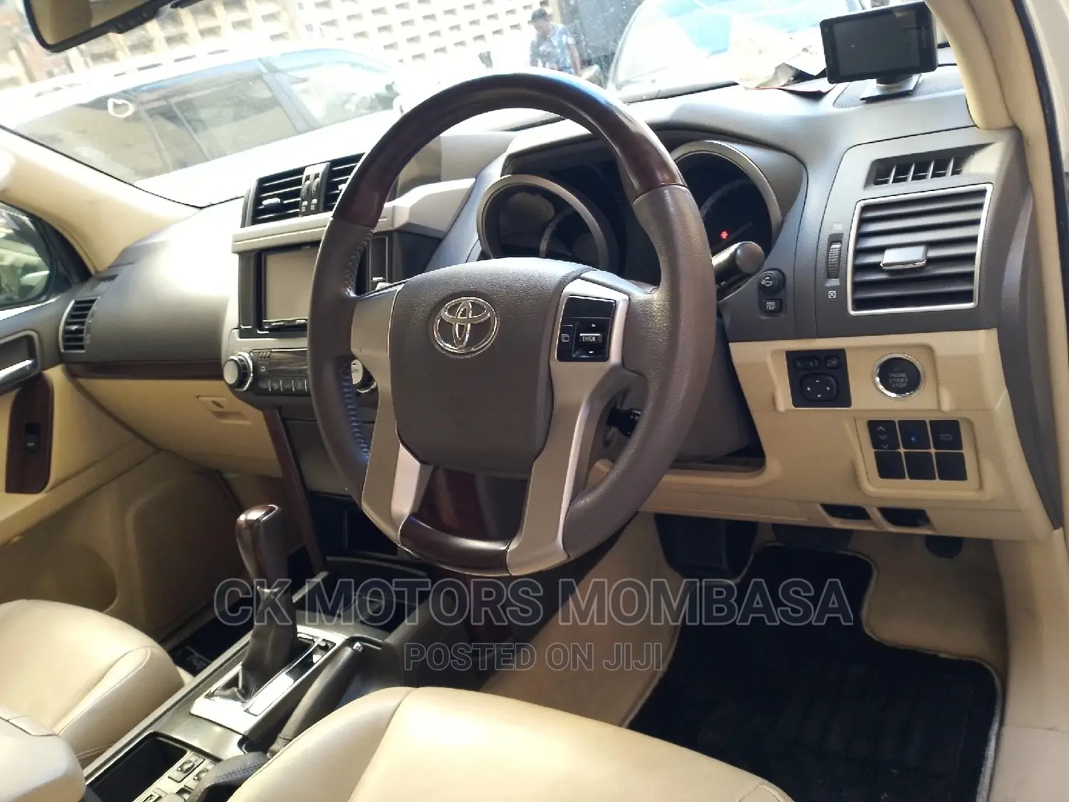 Toyota Land Cruiser Prado 2016 White