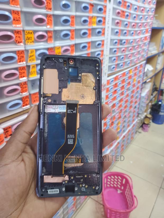 Samsung S20+ Screen With Warranty - thumbnail 2