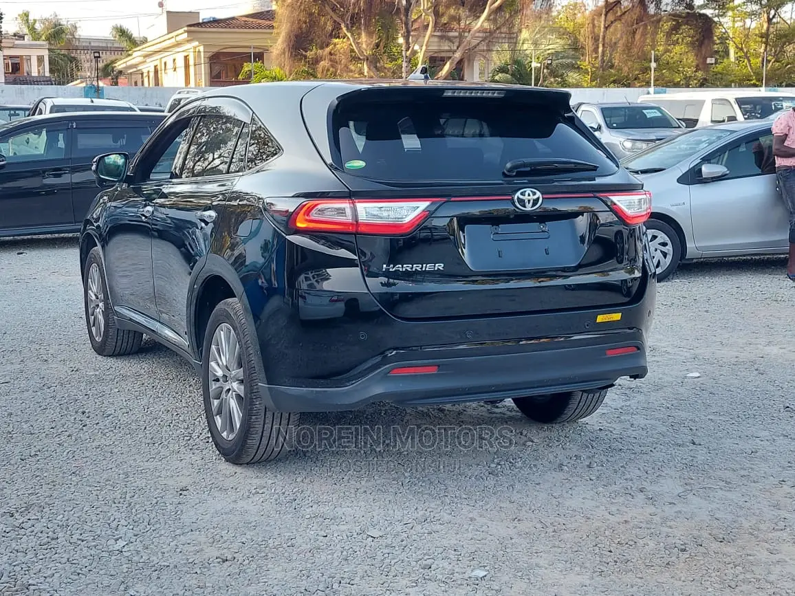 Toyota Harrier 2017 Matt Black