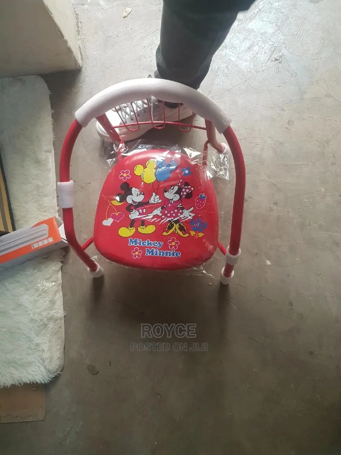 Kids Cartoon Themed Chair With Misical Sound