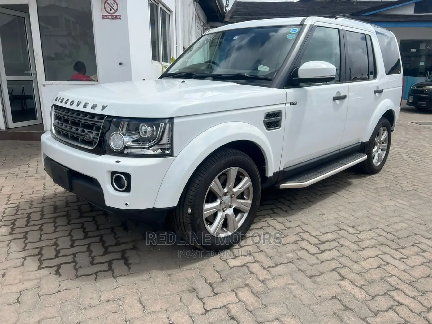 Land Rover Discovery 2016 Pearl
